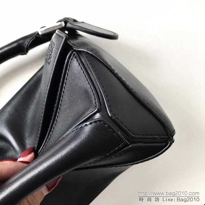 LOEWE羅意威 經典款 超mini puzzle 小斜挎包 可手提斜挎  jdl1195